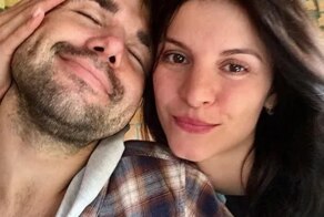 Актёра Михаила Казакова (известного по роли Полежайкина в «Папиных дочках») обвинили в домашнем насилии