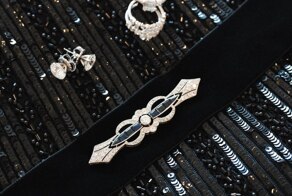  Нина Добрев во время подготовки к Vogue World