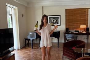 Эмили Ратаковски на новых фотографиях у себя в профиле