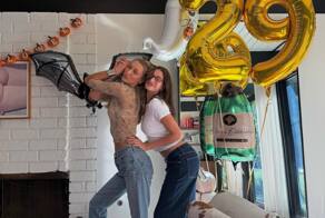 Новая совместная фотография Беллы Хадид и Хейли Бибер, сделанная на праздновании 29-ого дня рождения Беллы