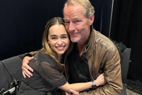Актеры сериала «Игра престолов» Эмилия Кларк и Иэн Глен из воссоединились на Comic Con Liverpool