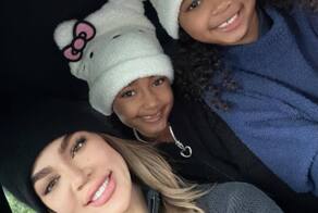 Новое милое фото Хлои Кардашьян с детьми