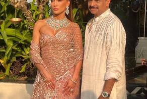 Дженнифер Лопес на свадьбе Нетры Мантены и Вамси Гадираджу в Удайпуре, Индия