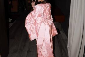 Шикарная Ким Кардашьян на новых фотографиях у себя в профиле