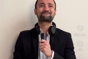 Брат Бруклина Бекхэма Круз лайкает мемы про скандал с танцем его мамы на свадьбе с Николой