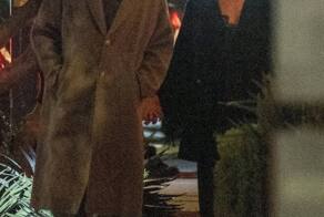 Дакота Джонсон и музыкант Такер Пиллсбери (известный под псевдонимом Role Model) были замечены во время свидания в ресторане