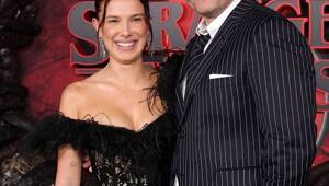 Милли Бобби Браун и Дэвид Харбор появились вместе на мероприятии к 5 сезону «Очень странные дела» на фоне слухов о харасменте и издевательствах со стороны актера