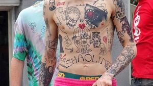 Пит Дэвидсон  потратил около 200 тысяч долларов на удаление татуировок