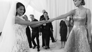 Новая фотография Тейлор Свифт со свадьбы Селены Гомес и Бенни Бланко 