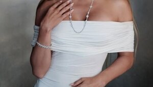 Дженнифер Лопес для бренда ювелирных украшений «Zen Diamond»