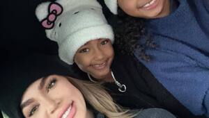 Новое милое фото Хлои Кардашьян с детьми