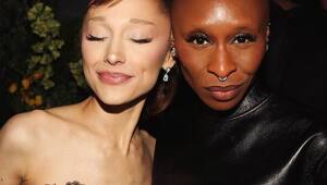 Доброе утро с подборкой новых фотографий от Арианы Гранде