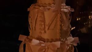 Помимо актрис, сегодня свой день рождения отмечает прекрасная Хейли Бибер, которая еще накануне праздника поделилась фотографиями