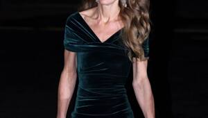 Кейт Миддлтон отреагировала на слухи о том, что она носит парик из-за рецидива рака