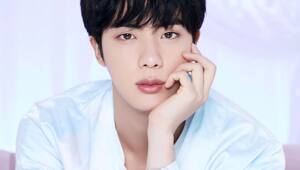 Сегодня свой 33-ий день рождения празднует Джин из BTS