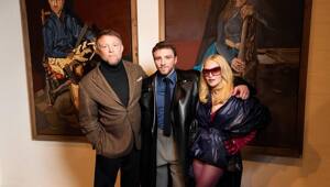 Мадонна и Гай Ричи впервые за 17 лет позируют вместе на художественной выставке своего сына в Лондоне