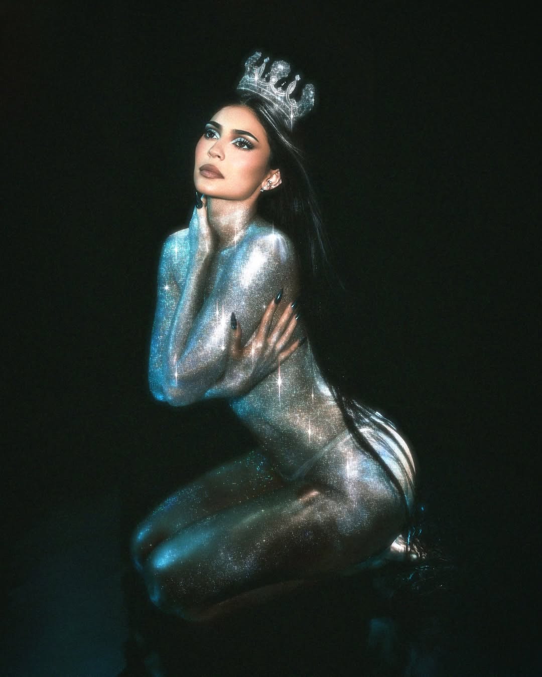 Кайли Дженнер объявила о выходе коллекции King Kylie 18 октября