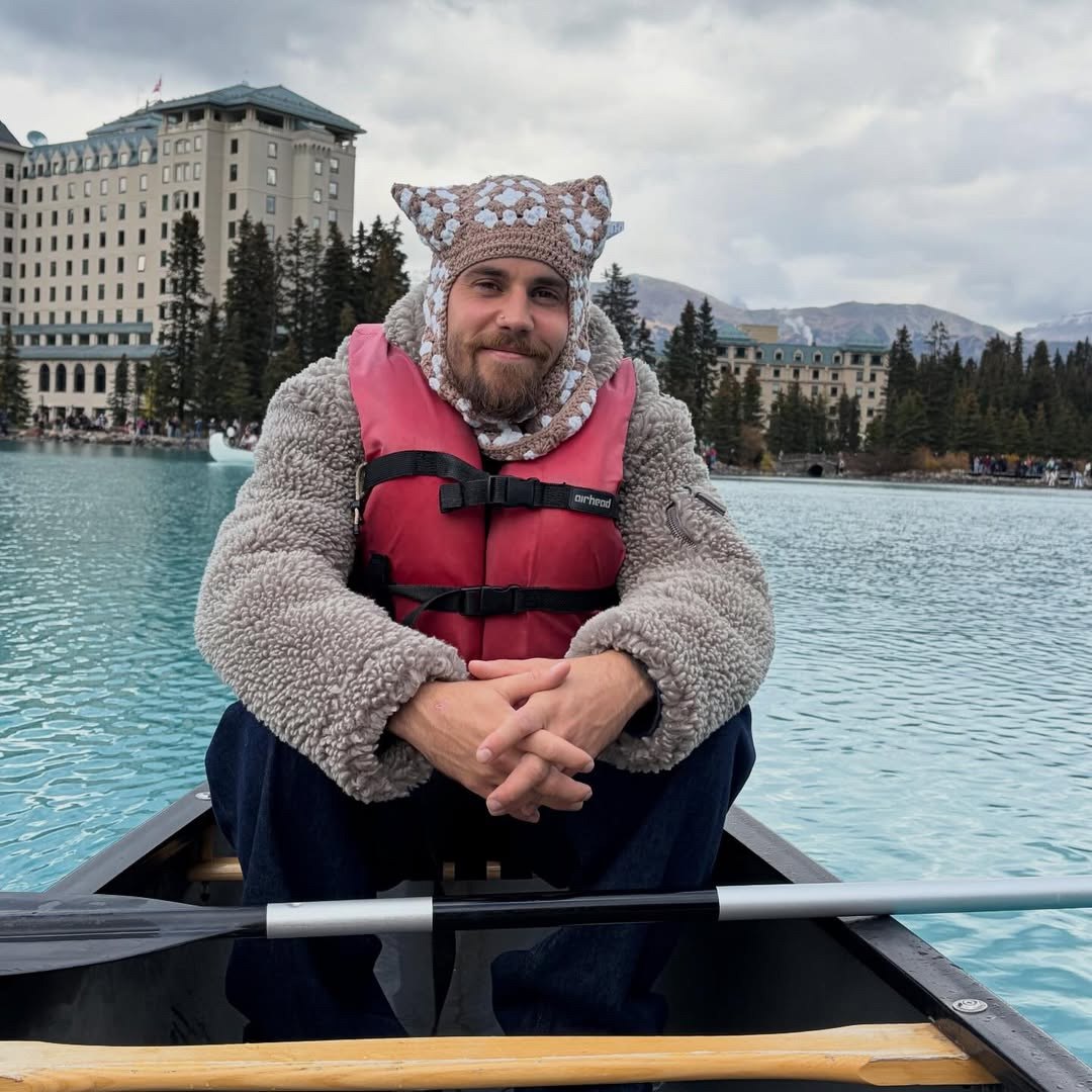 Хейли и Джастин Бибер поделились новыми фотографиями