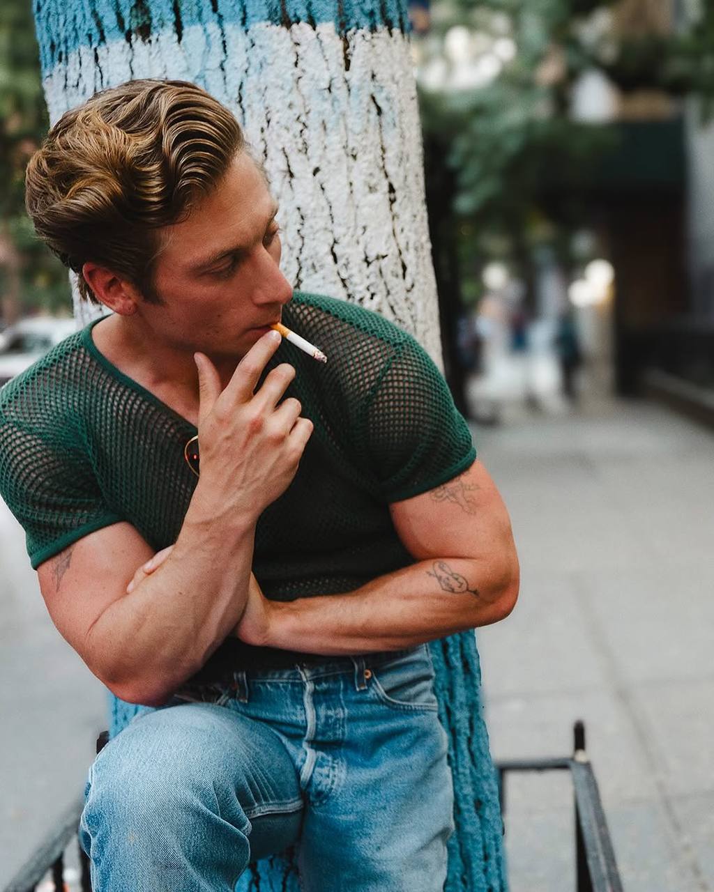 Джереми Аллен Уайт в фотосессии для Interview Magazine