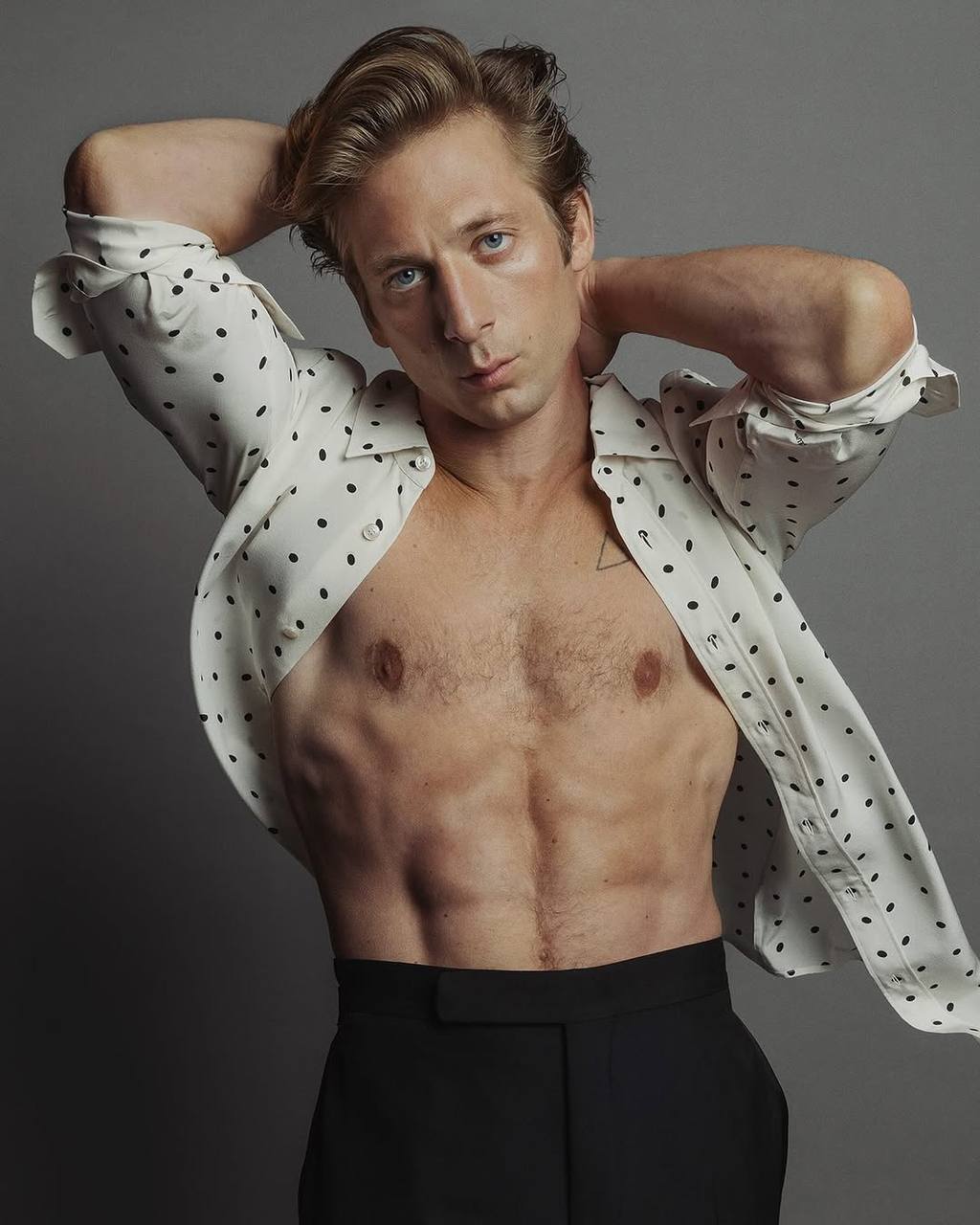 Джереми Аллен Уайт в фотосессии для Interview Magazine