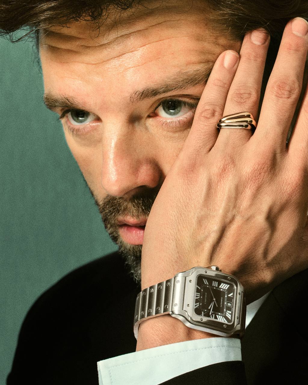 Актер Себастьян Стэн для Santos de Cartier