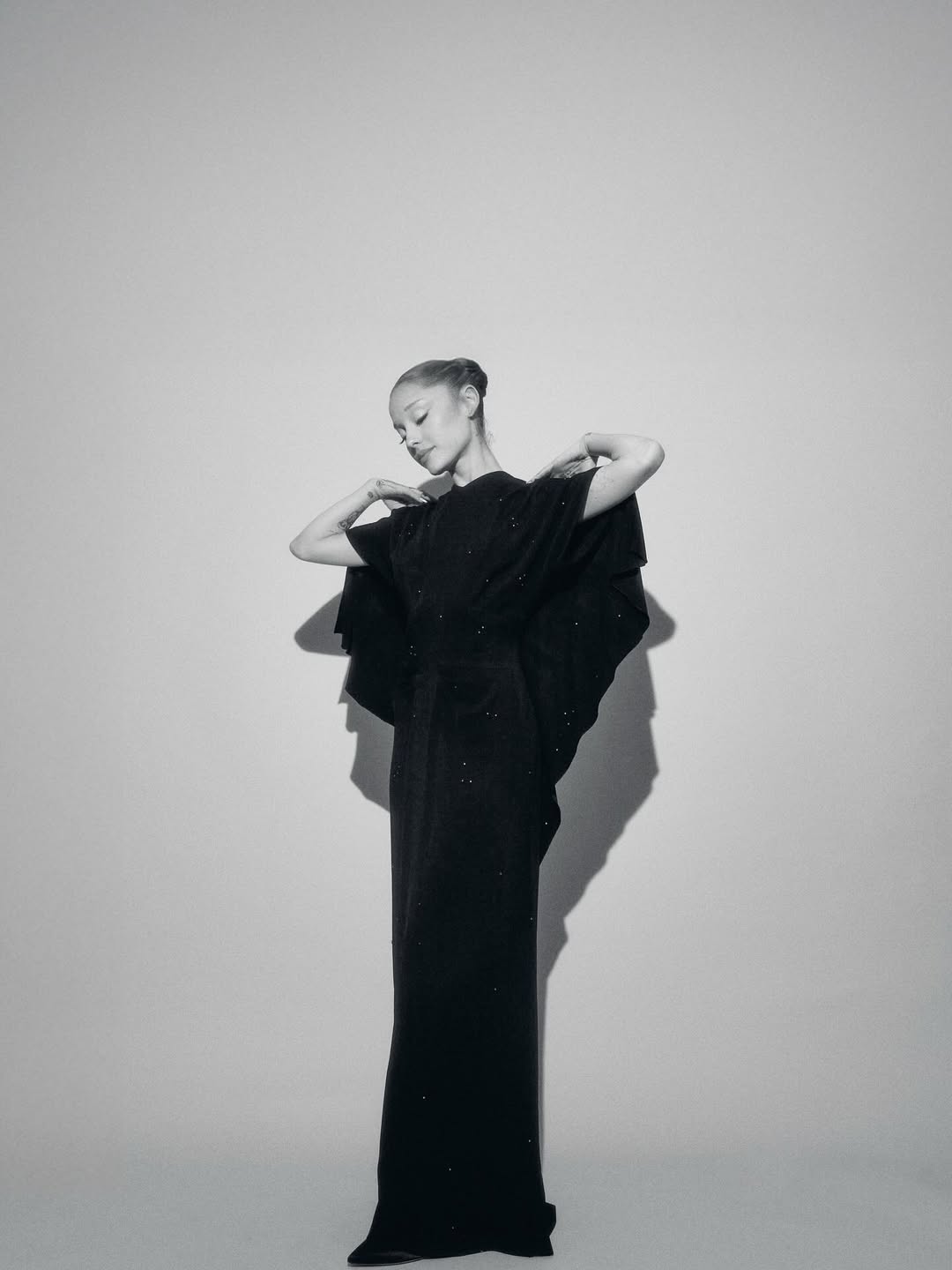 Прекрасная Ариана Гранде на новых фотографиях