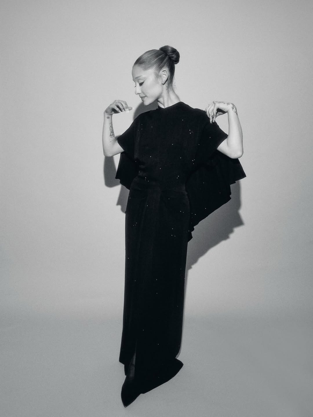 Прекрасная Ариана Гранде на новых фотографиях