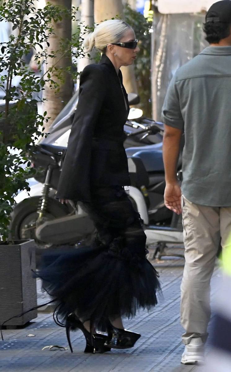 Леди Гагу с возлюбленным Майклом Полански заметили в БарселонеПевица приехала в Испанию в рамках концертного тура «The MAYHEM Ball»