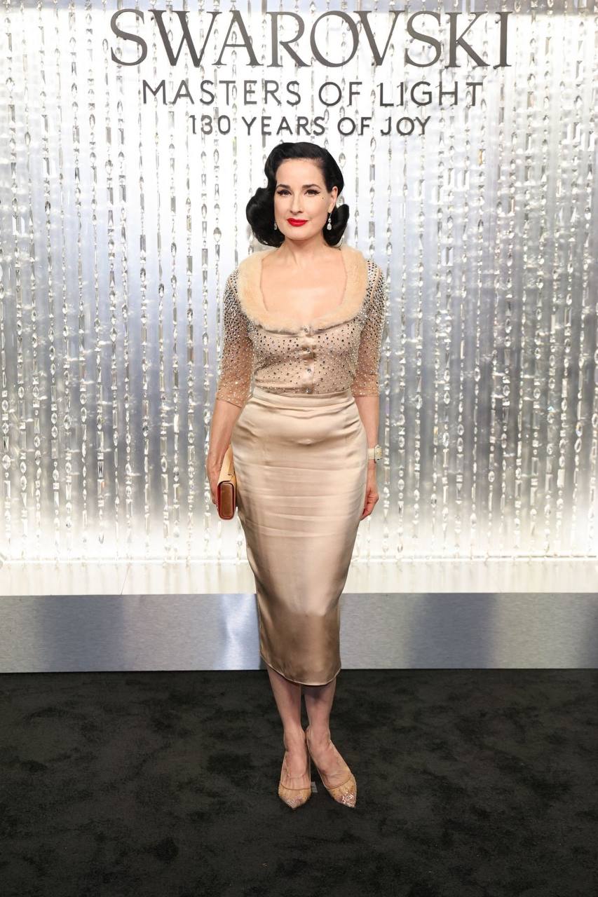 Дита фон Тиз, Летиция Каста, Лора Харриер и Лиза Ринна на открытии выставки Swarovski в Лос-Анджелесе