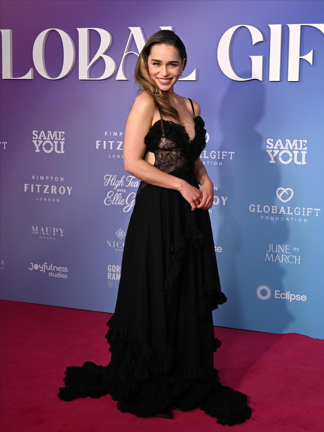 Эмилия Кларк первый раз за полтора года появилась на красной дорожке