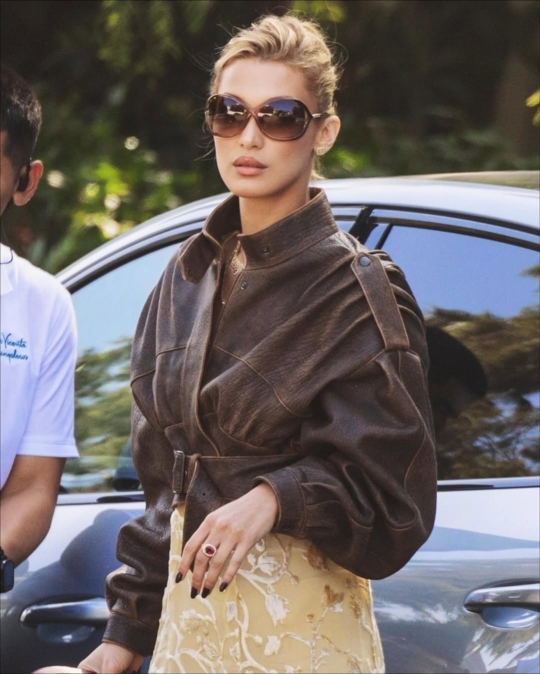 Белла Хадид в роскошном образе на ланче в San Vicente Bungalows
