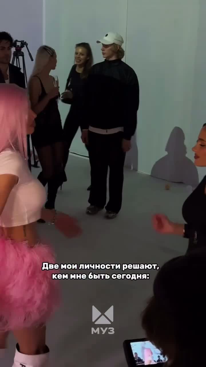 Оксана Самойлова на фоне бракоразводного процесса в своем прайме