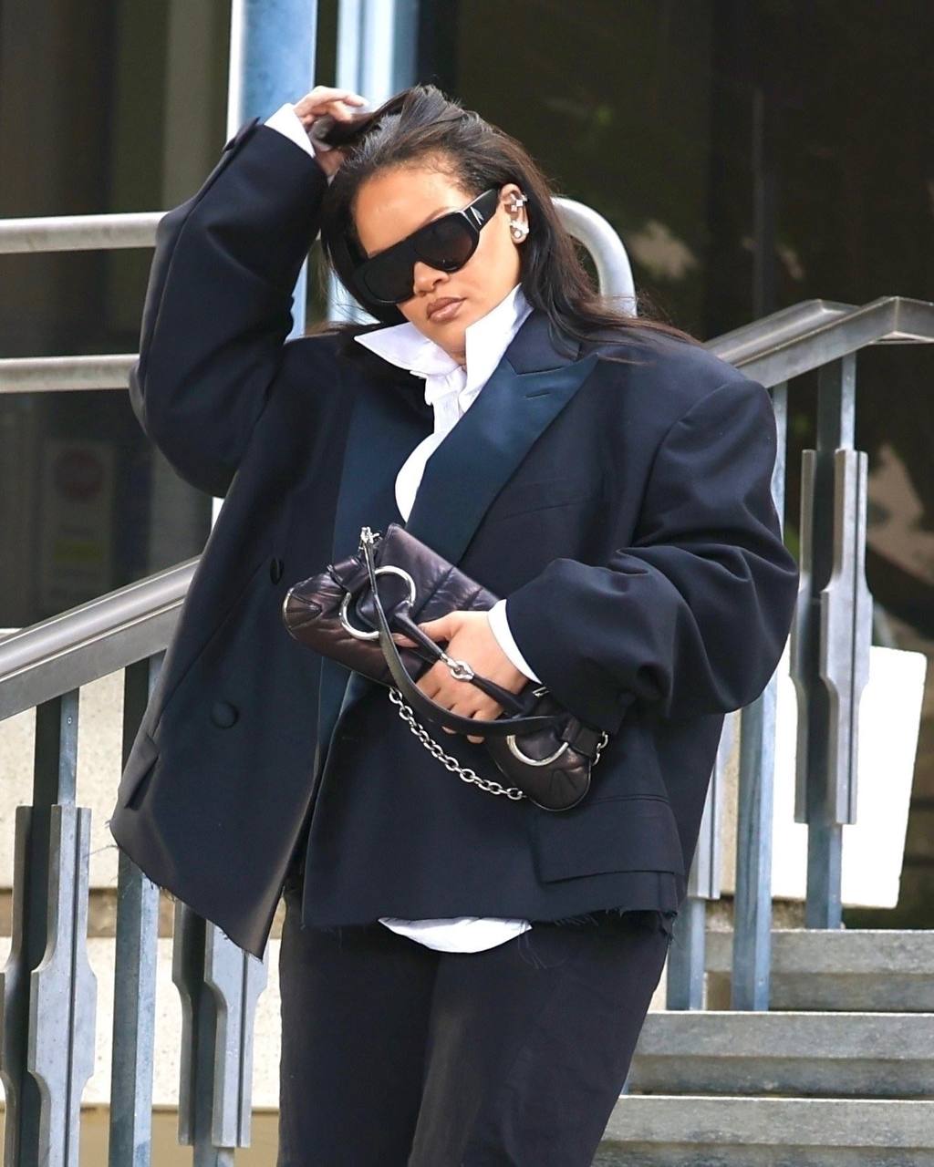 Рианна в Лос-Анджелесе в кадре папарацци