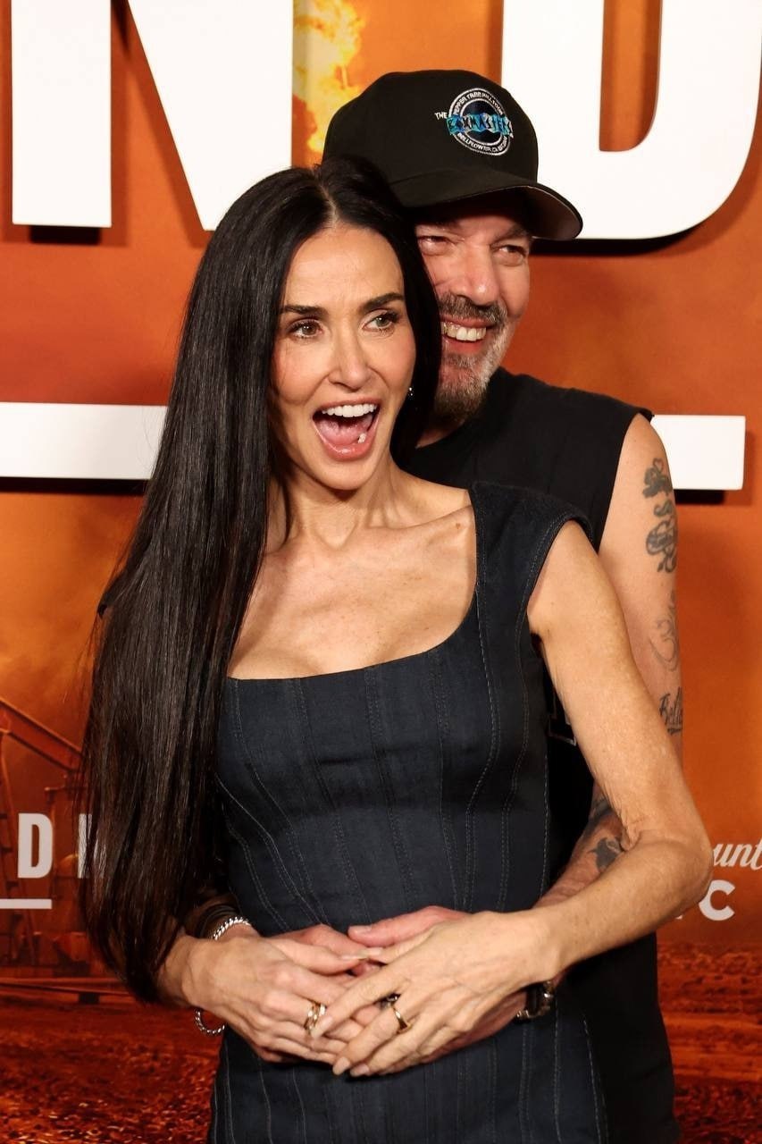 Деми Мур и Билли Боб Торнтон на премьере второго сезона сериала «Лэндмен»