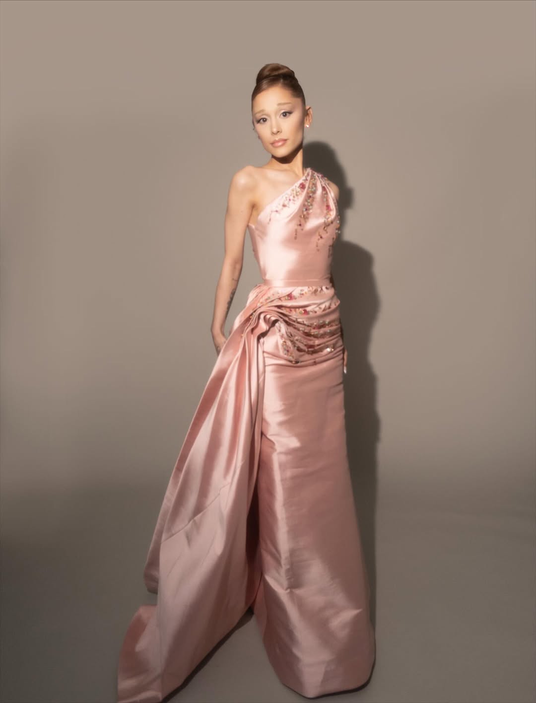 Доброе утро с нежной Арианой Гранде