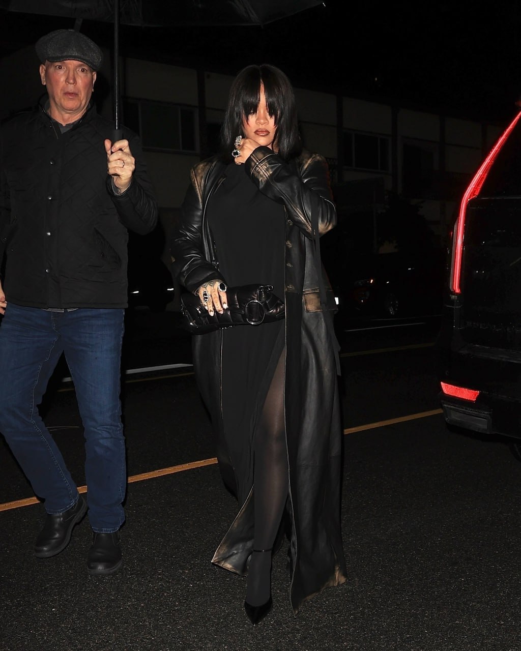 Рианна сменила прическу или надела новый парикФотографы поймали звезду у ресторана Giorgio Baldi в Санта‑Монике