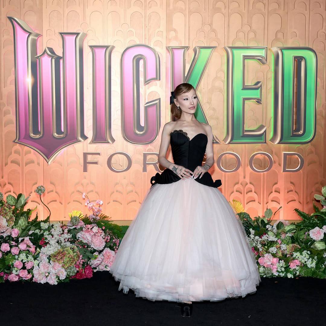 Доброе утро с подборкой новых фотографий от Арианы Гранде