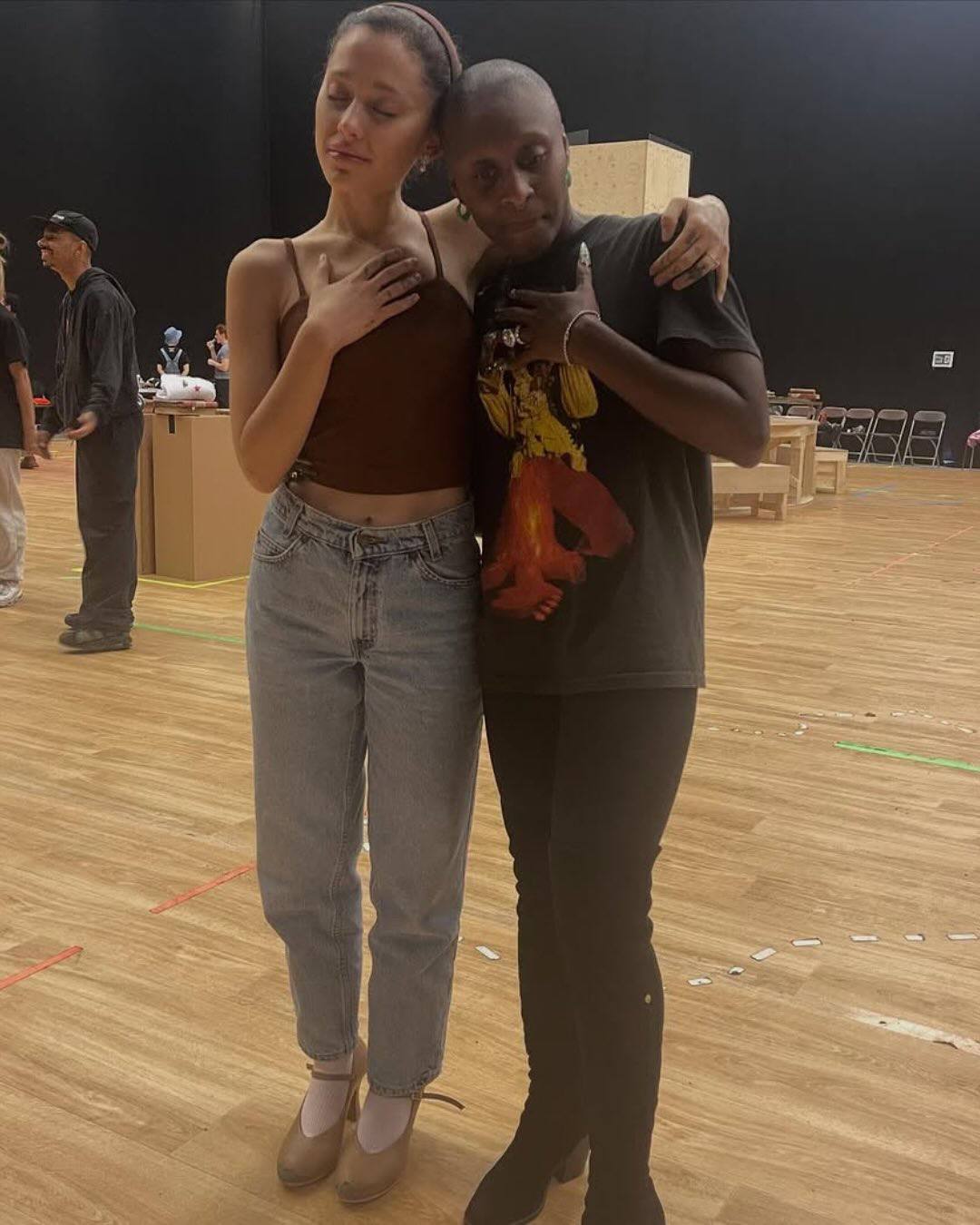 Закадровые фото со съёмок фильма «Злая: Во имя добра»