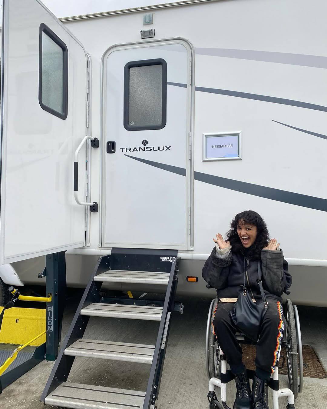 Закадровые фото со съёмок фильма «Злая: Во имя добра»