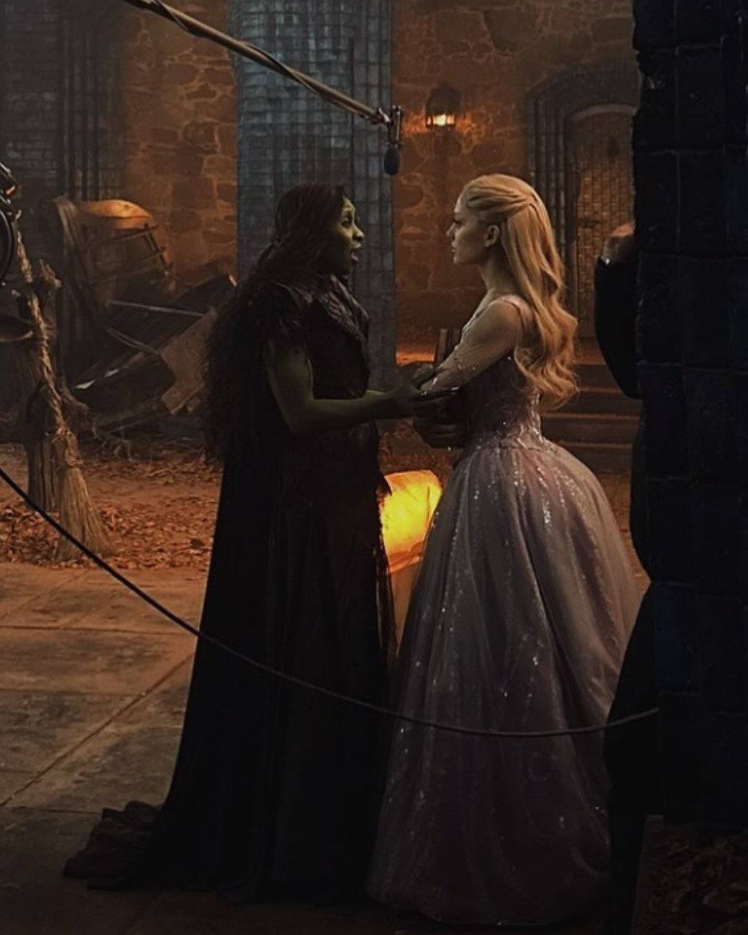 Закадровые фото со съёмок фильма «Злая: Во имя добра»