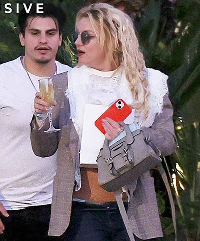 Бритни Спирс снова села за руль в нетрезвом виде