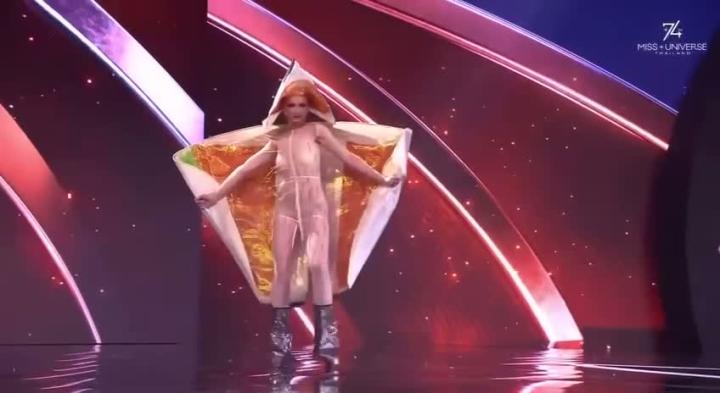 «Мисс Вселенная» выиграла мексиканка, которую организатор назвал «тупицей»