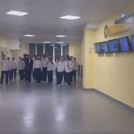 В нижневартовской школе вместо звонков будут включать песню SHAMAN «Я русский»