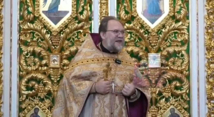 В РПЦ заявили, что жена должна молчать и учиться у мужа, пока он зарабатывает и обеспечивает семью