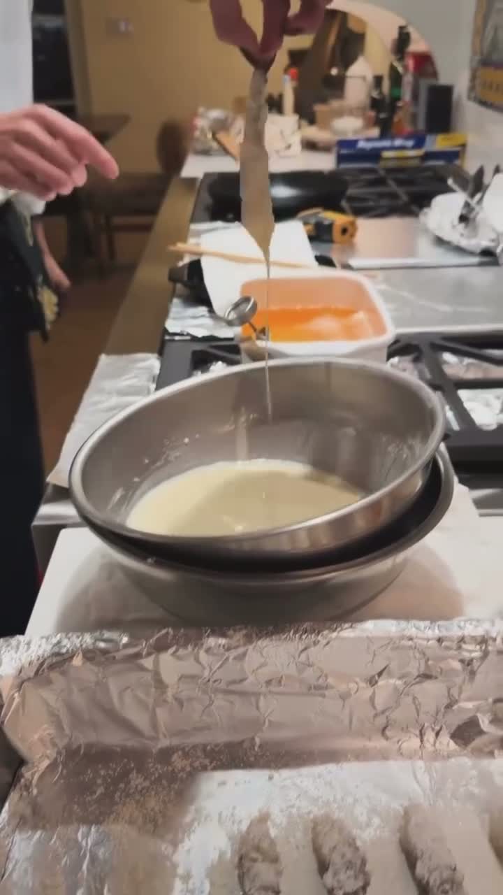 Бенни Бланко поделился новым видео с Селеной Гомес