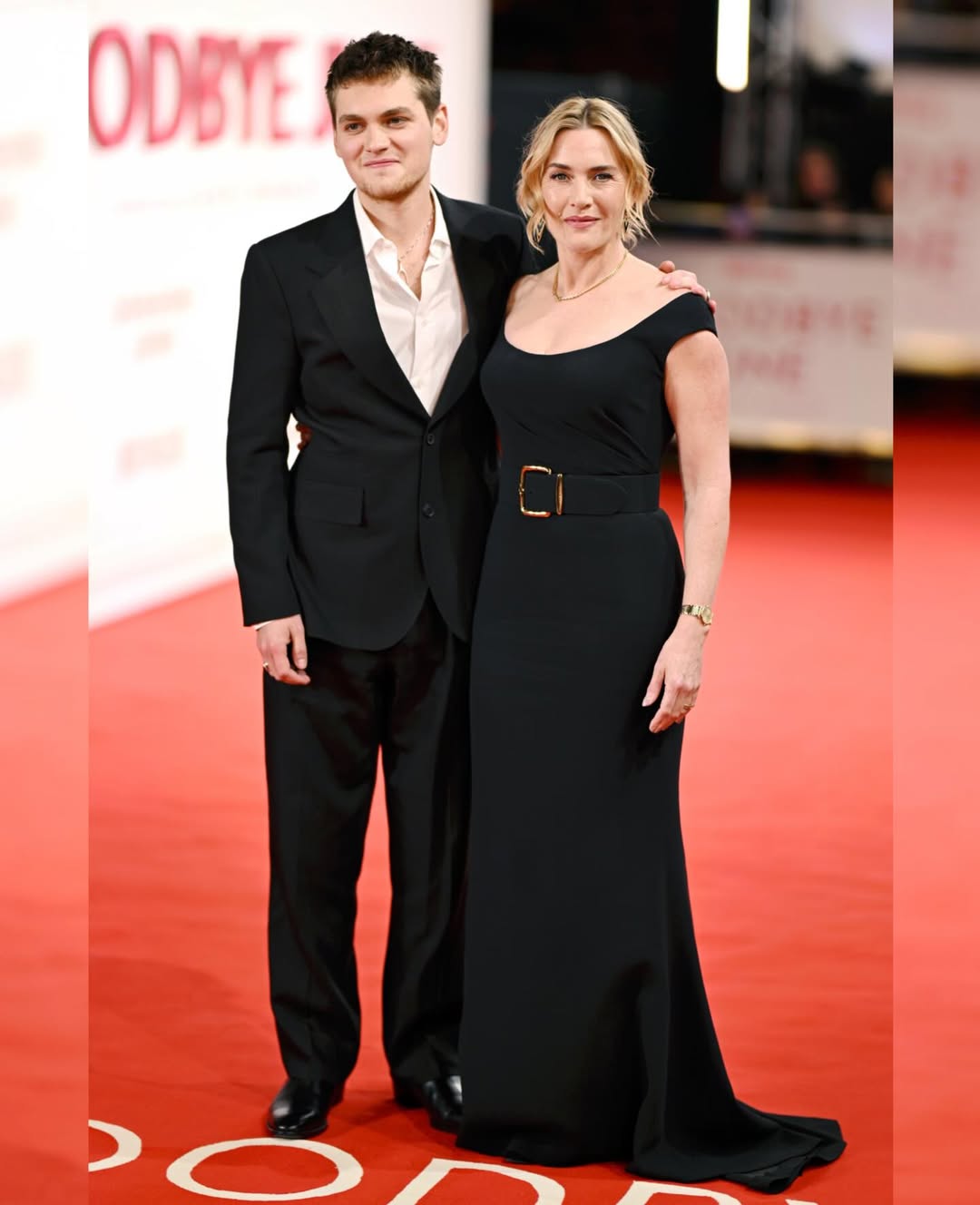 На лондонской премьере фильма «Goodbye, June» Кейт Уинслет появилась вместе с сыном, 21-летним Джо Андерсом — автором сценария картины