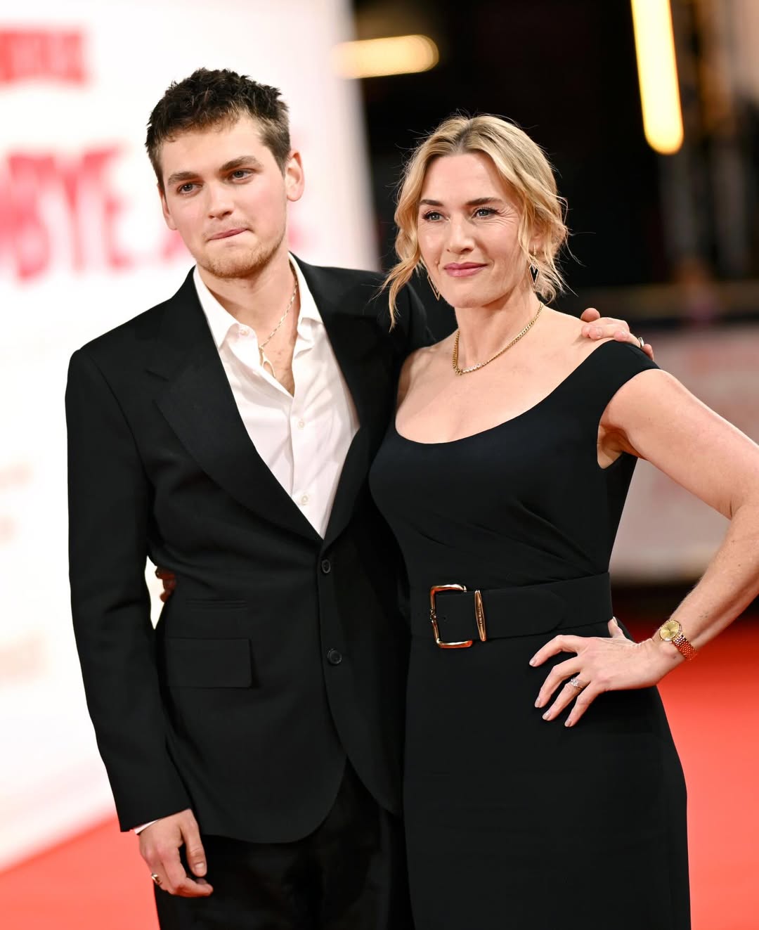 На лондонской премьере фильма «Goodbye, June» Кейт Уинслет появилась вместе с сыном, 21-летним Джо Андерсом — автором сценария картины