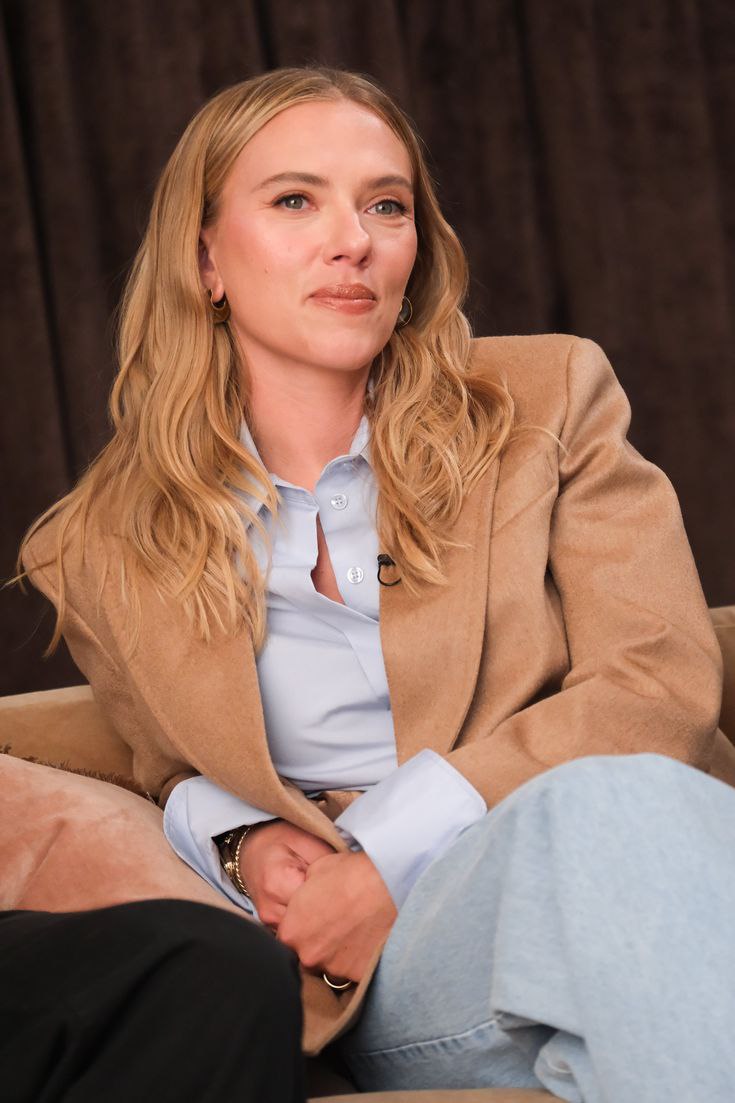 Скарлетт Йоханссон ведёт финальные переговоры о роли в сиквеле «Бэтмена» с Робертом Паттинсоном