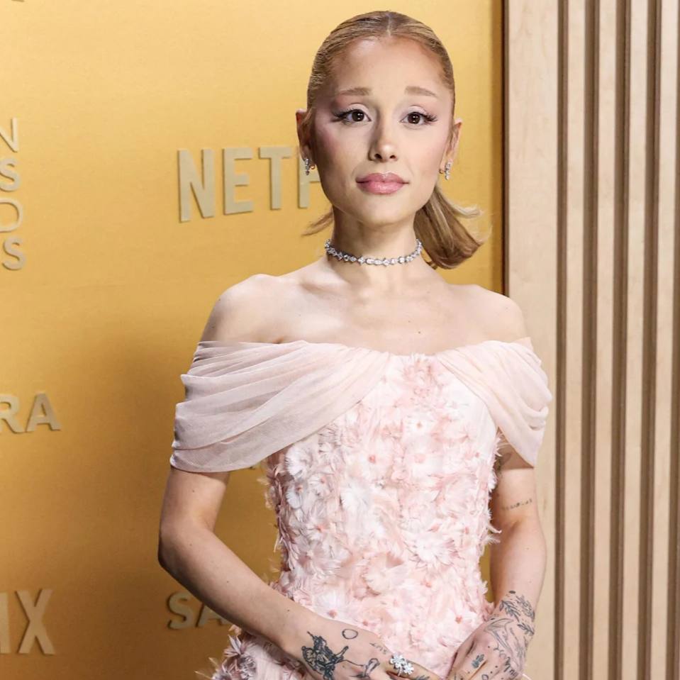 Сколько весит Ариана Гранде?