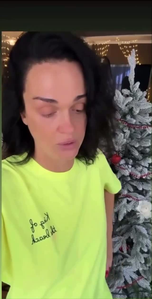 Слава снова сообщила о проблемах с продажей квартиры из-за Ларисы Долиной